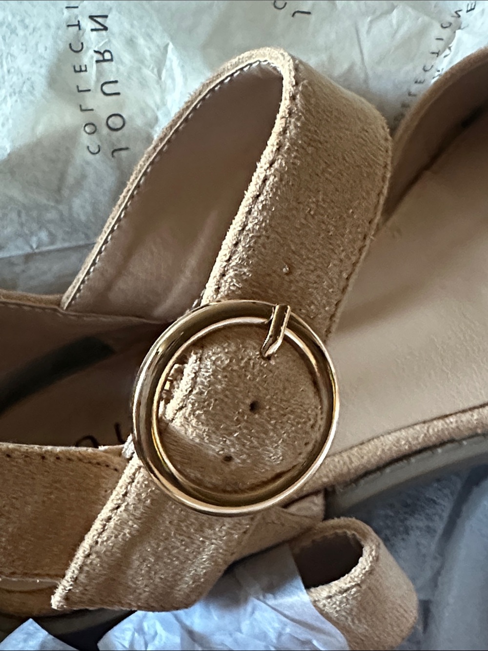 Journee Collection Tan Suede Low Heel Sandal with Buckle Size 6.5 New in Box - Picture 5 of 5